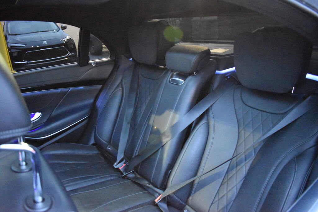 Used 2018 Mercedes-Benz S 560 Sedan w/ AMG Line Exterior image 31