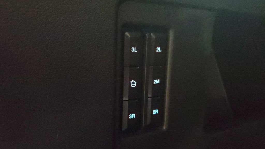 Used 2024 Ford Expedition Max Limited image 11