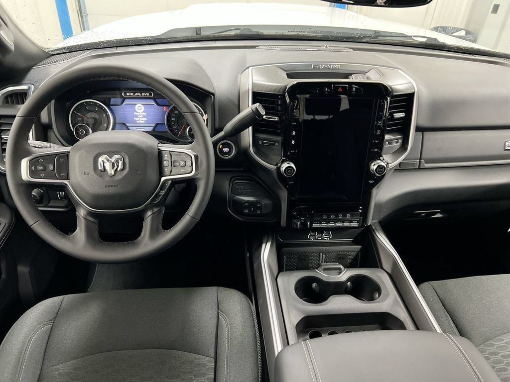 New 2026 RAM 2500 Big Horn AWD/4WD image 10