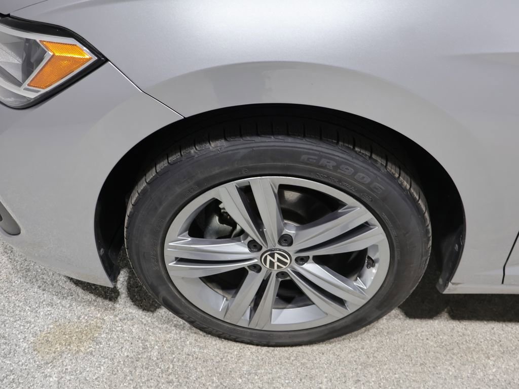 Used 2024 Volkswagen Jetta SE FWD image 9