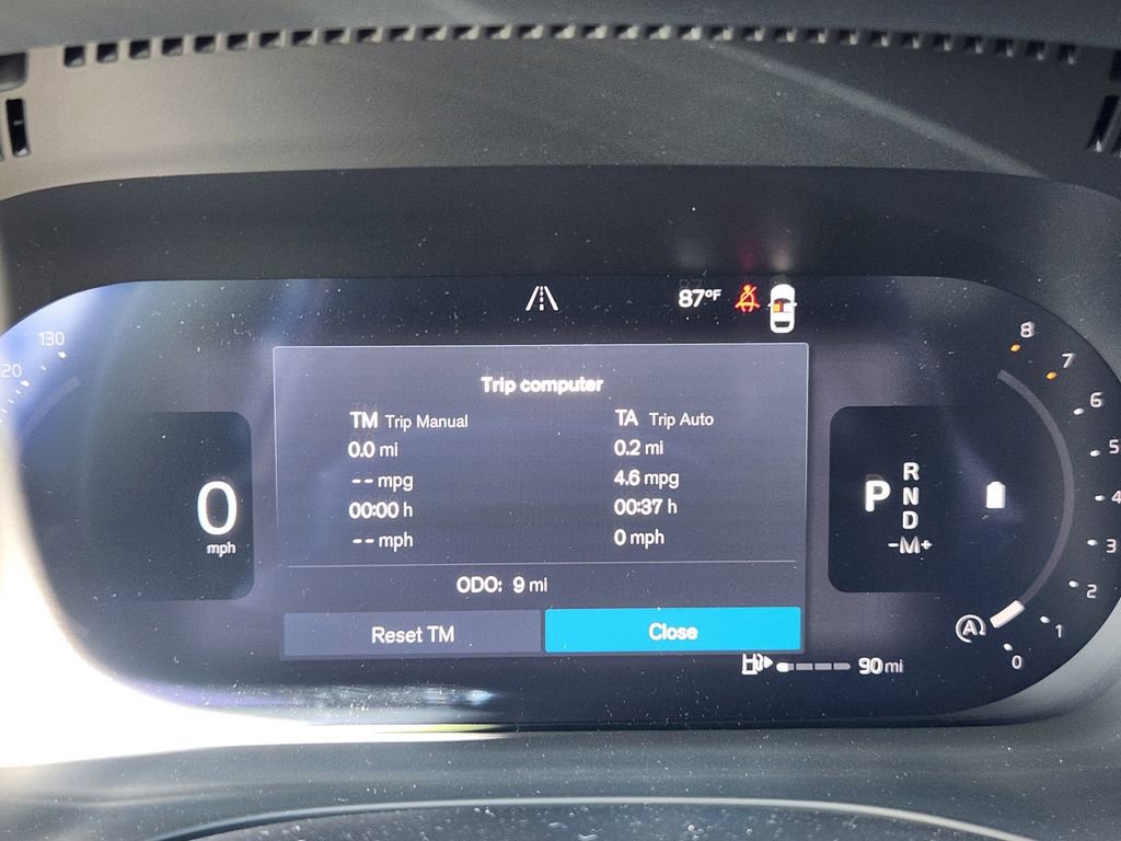 New 2026 Volvo XC60 B5 Plus w/ Protection Package Premier image 7