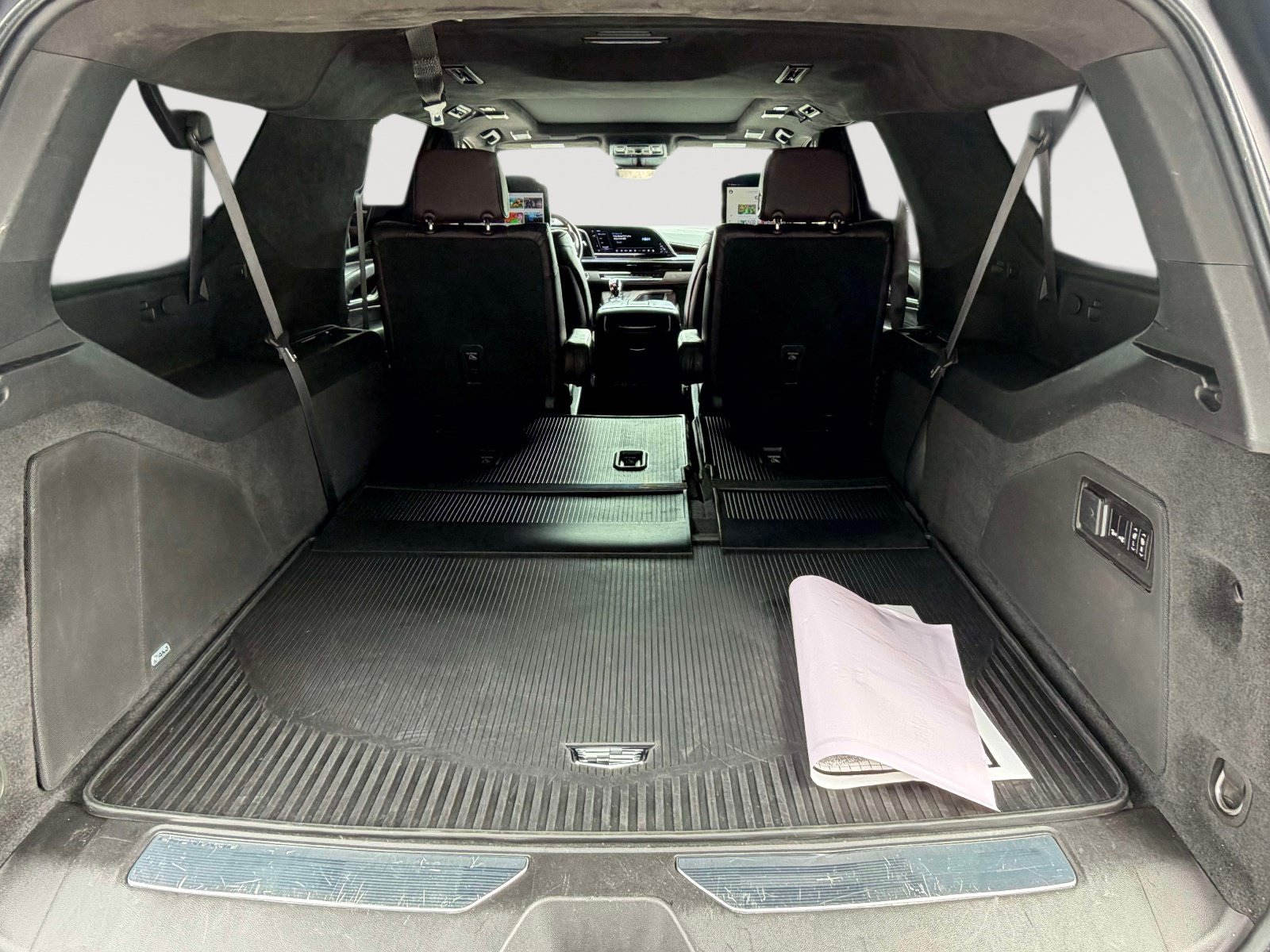 Used 2022 Cadillac Escalade ESV Sport Platinum AWD/4WD image 32