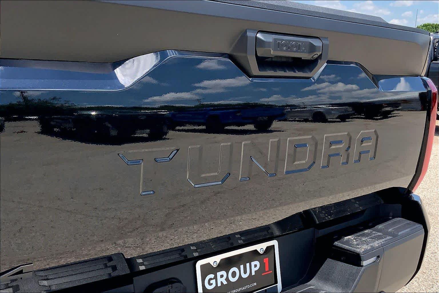 Used 2025 Toyota Tundra SR w/ SR Tow Package AWD/4WD image 29