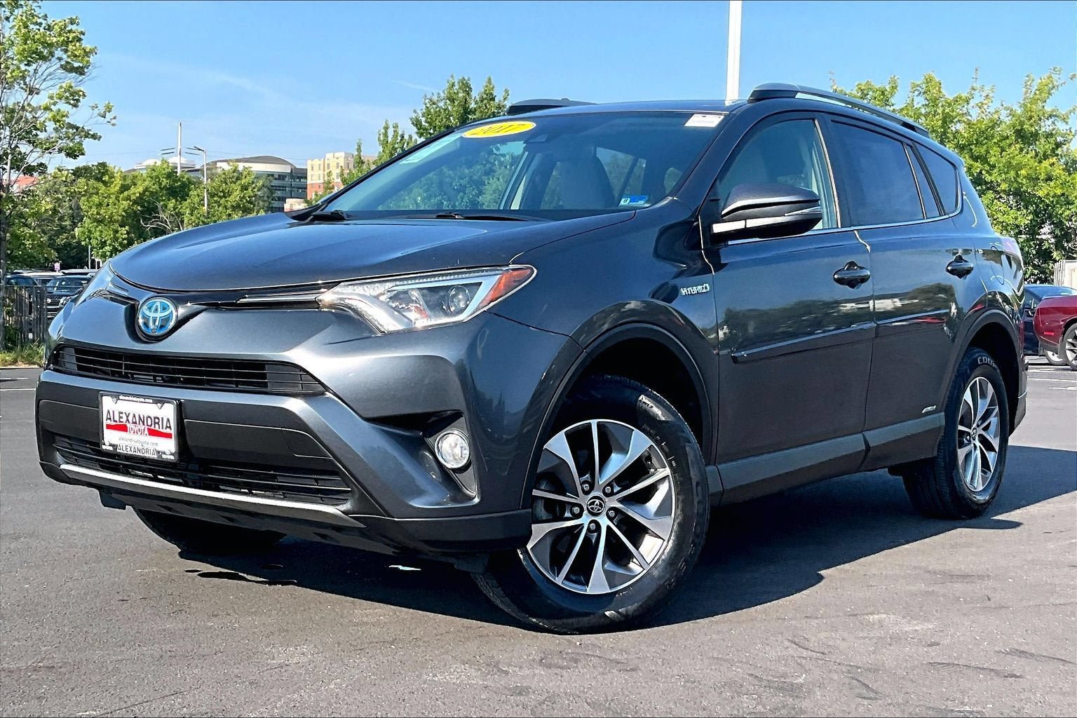 Used 2017 Toyota RAV4 XLE w/ Carpet Mat Package AWD/4WD image 1