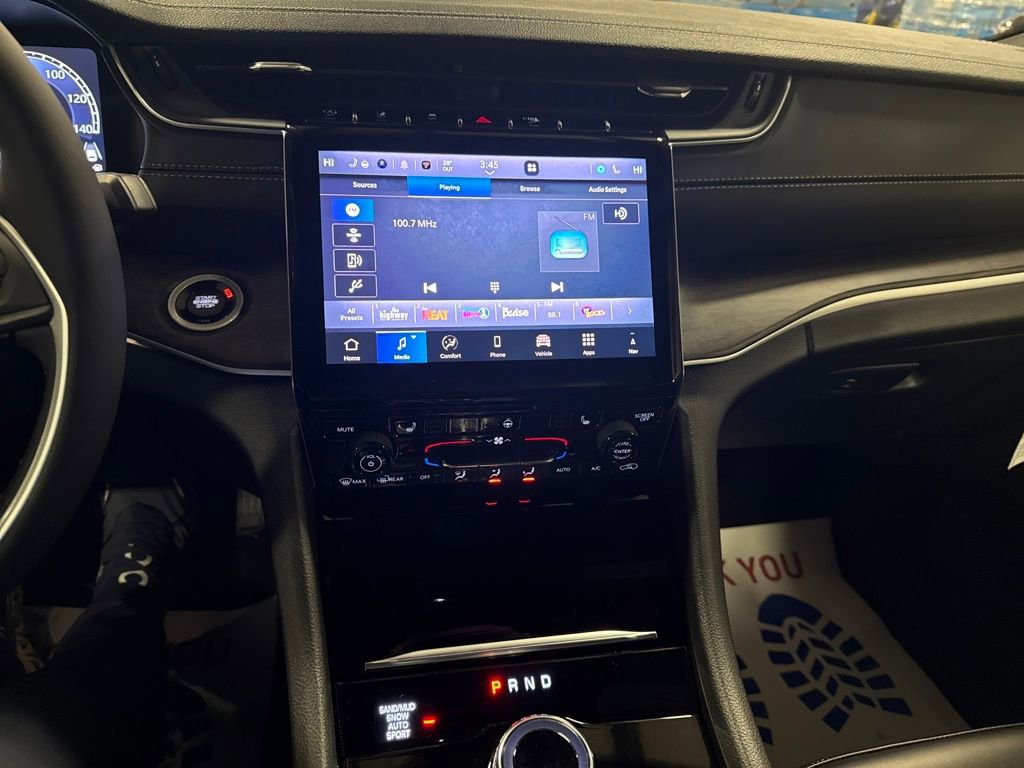 New 2025 Jeep Grand Cherokee Limited image 18