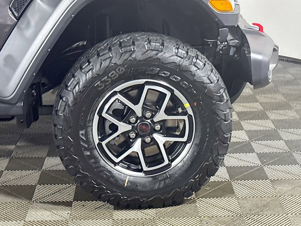 New 2025 Jeep Wrangler Unlimited Rubicon w/ Technology Group AWD/4WD image 23