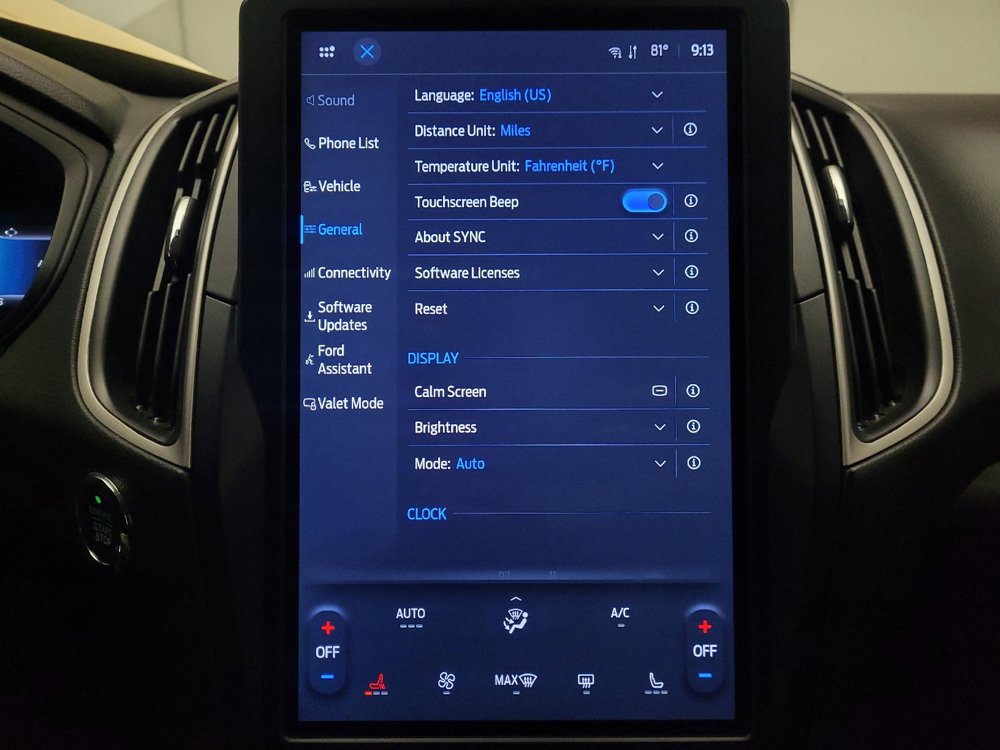 Used 2023 Ford Edge SEL image 25