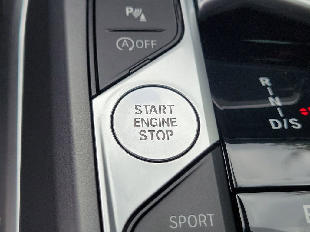 Used 2025 BMW 230i Coupe RWD image 25