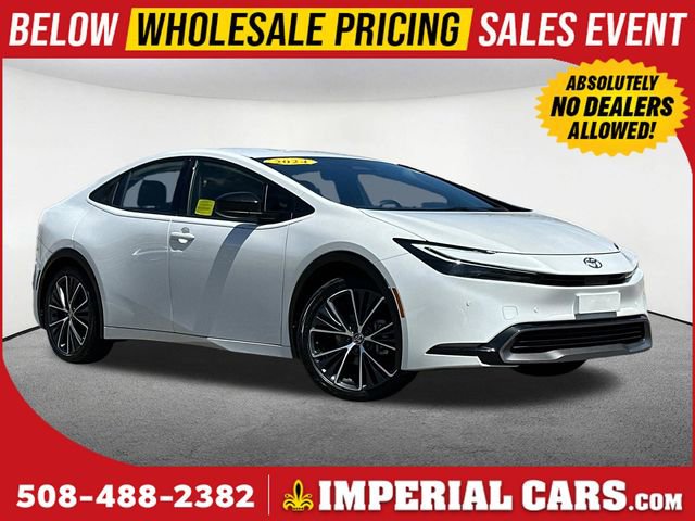 Used 2024 Toyota Prius XLE FWD image 1