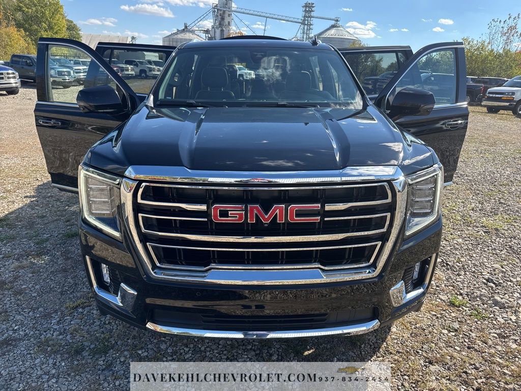 Used 2021 GMC Yukon XL SLT w/ SLT Premium Package image 31