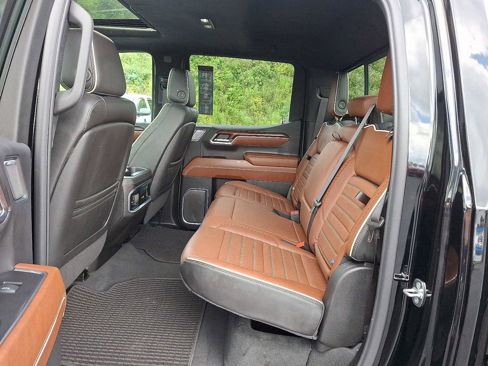 Used 2024 GMC Sierra 1500 Denali Ultimate image 11