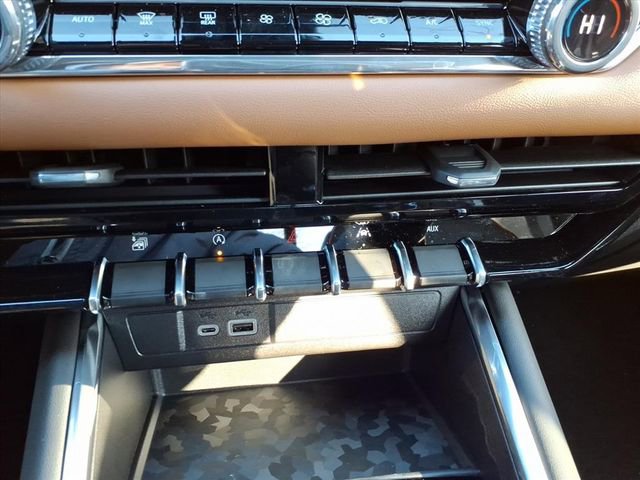 New 2026 GMC Canyon AT4 image 32