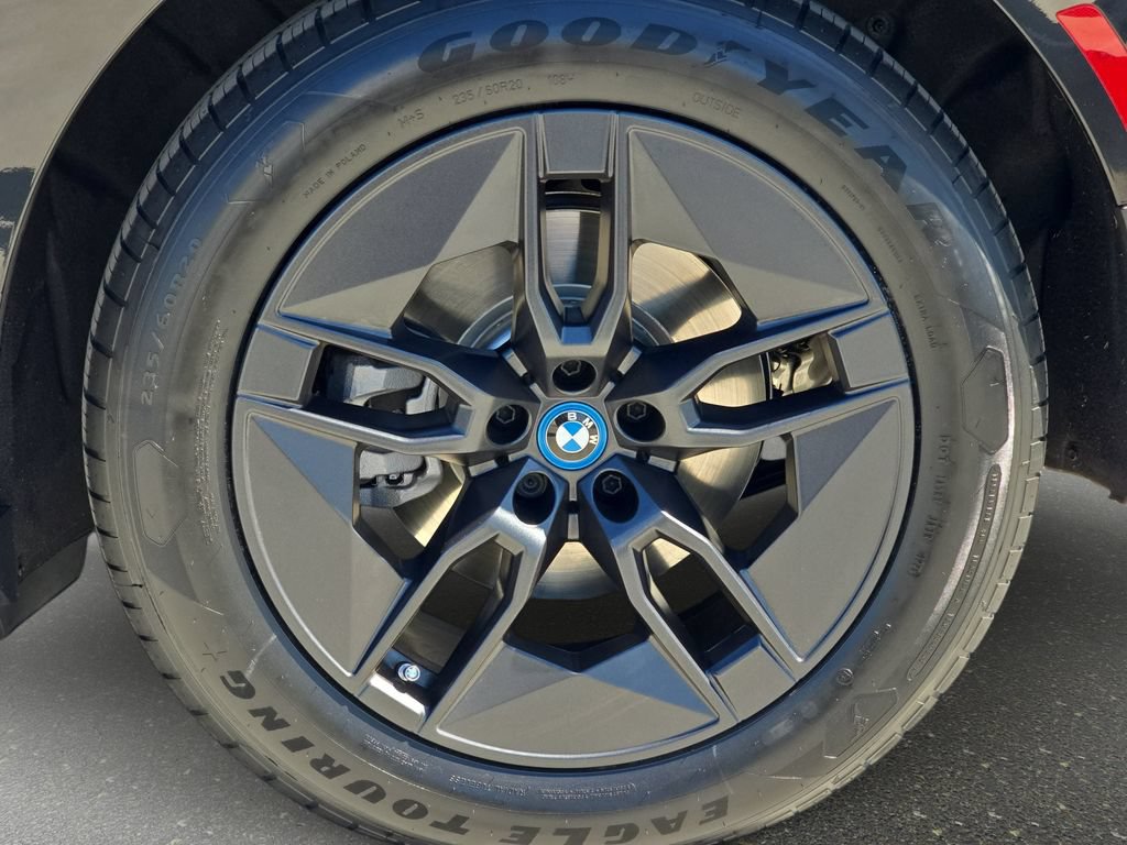 Used 2025 BMW iX xDrive50 w/ Convenience Package AWD/4WD image 36