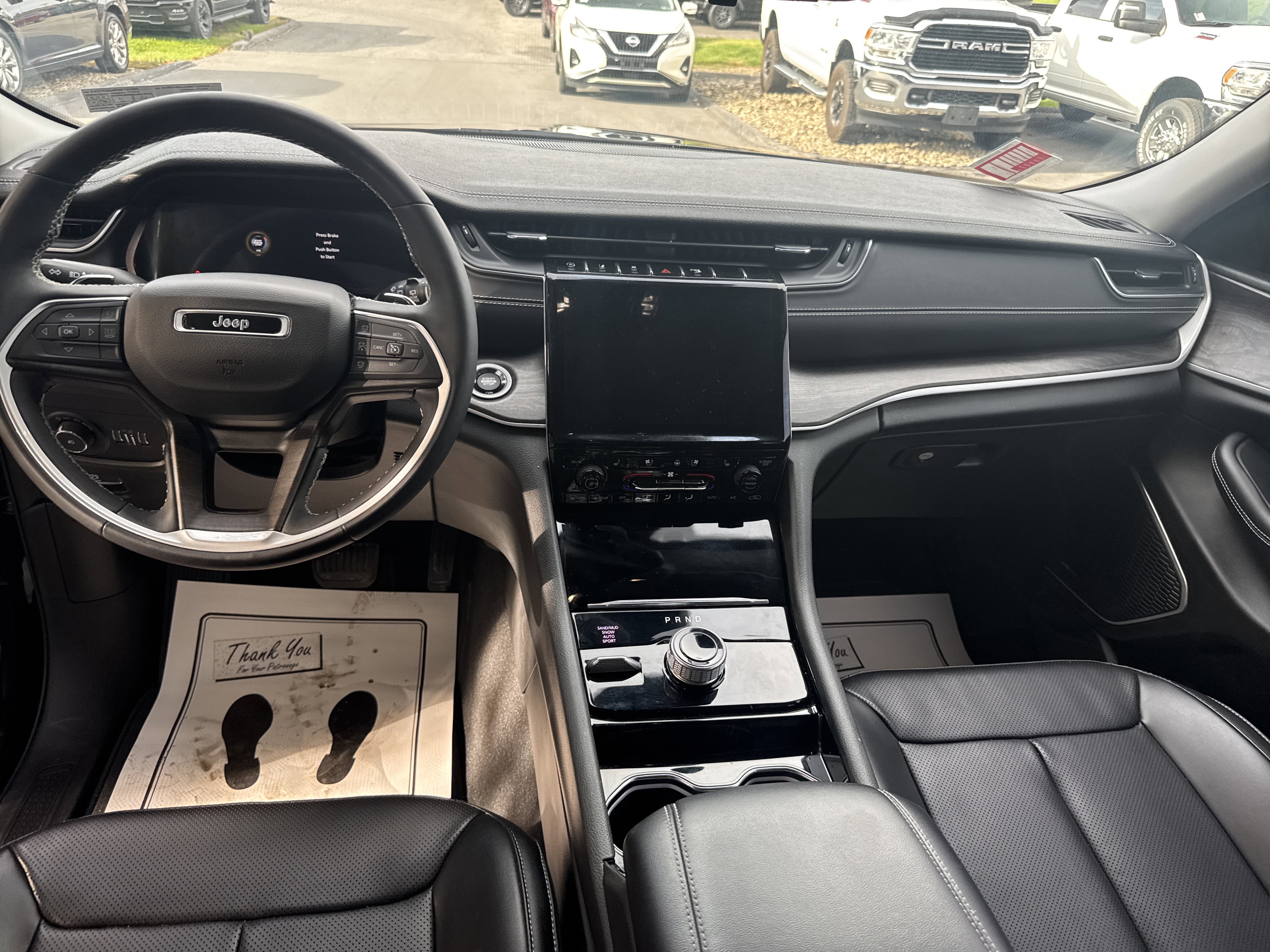 Used 2023 Jeep Grand Cherokee L Limited w/ Luxury Tech Group II image 15