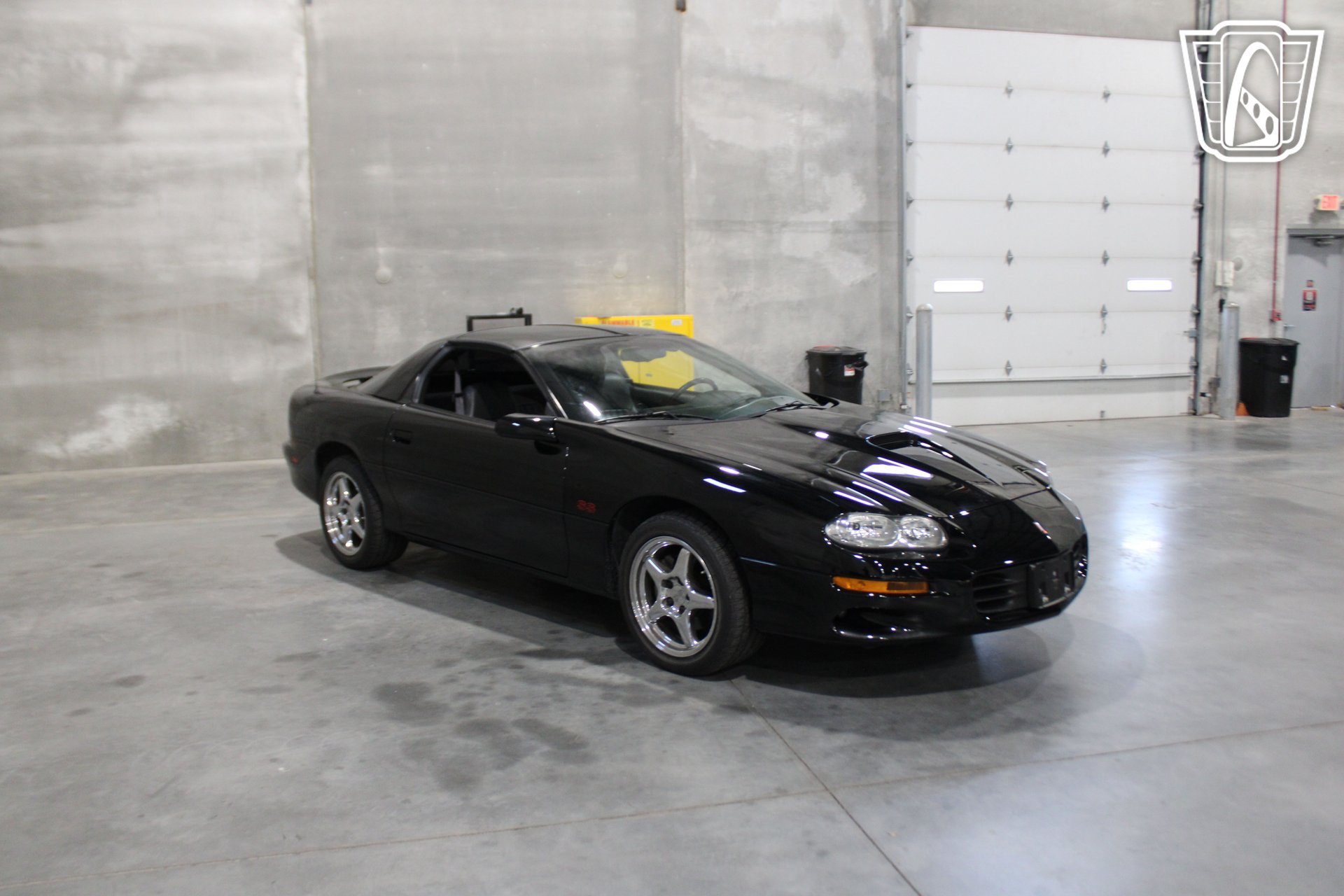 Used 2000 Chevrolet Camaro Z28 w/ SS Performance/Appearance Pkg RWD image 8