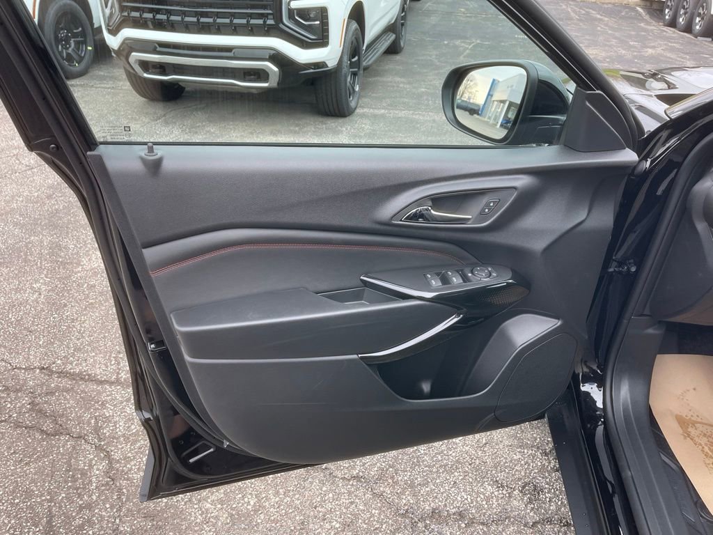 New 2026 Chevrolet Trax RS w/ Driver Confidence Package FWD image 9