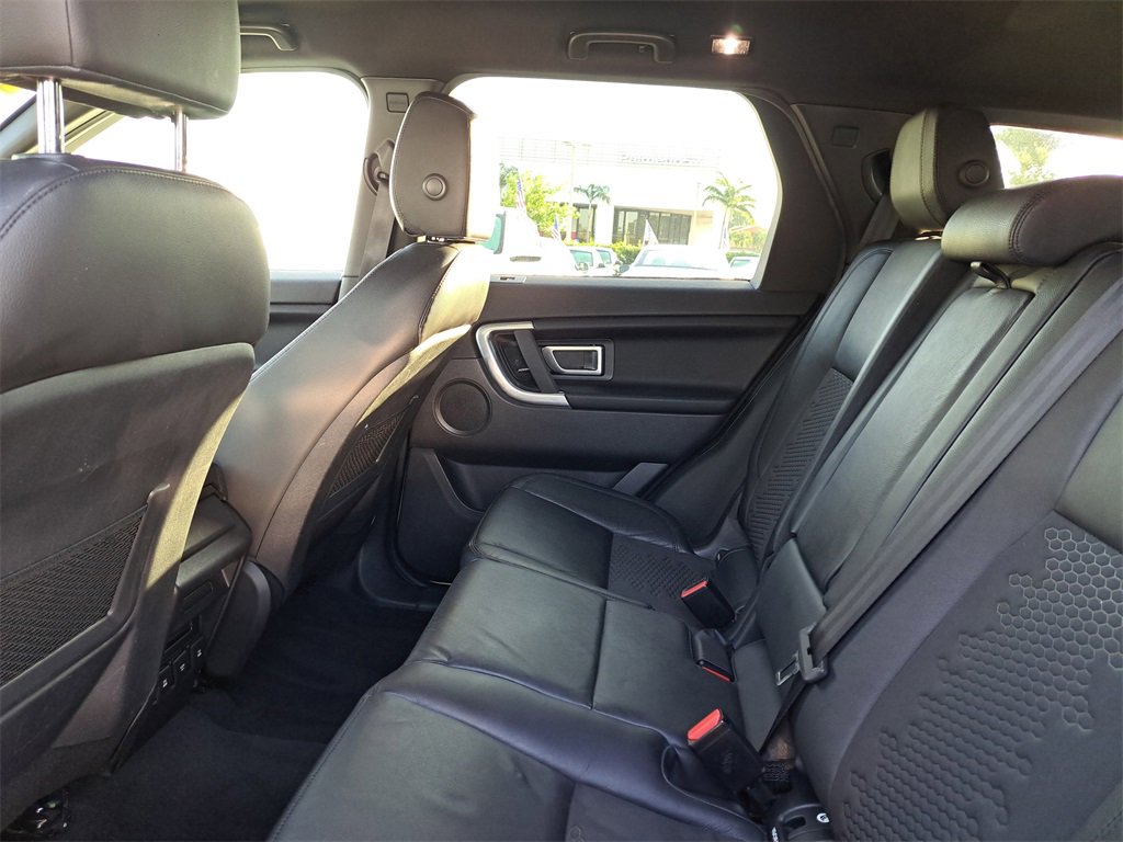Used 2019 Land Rover Discovery Sport SE image 7