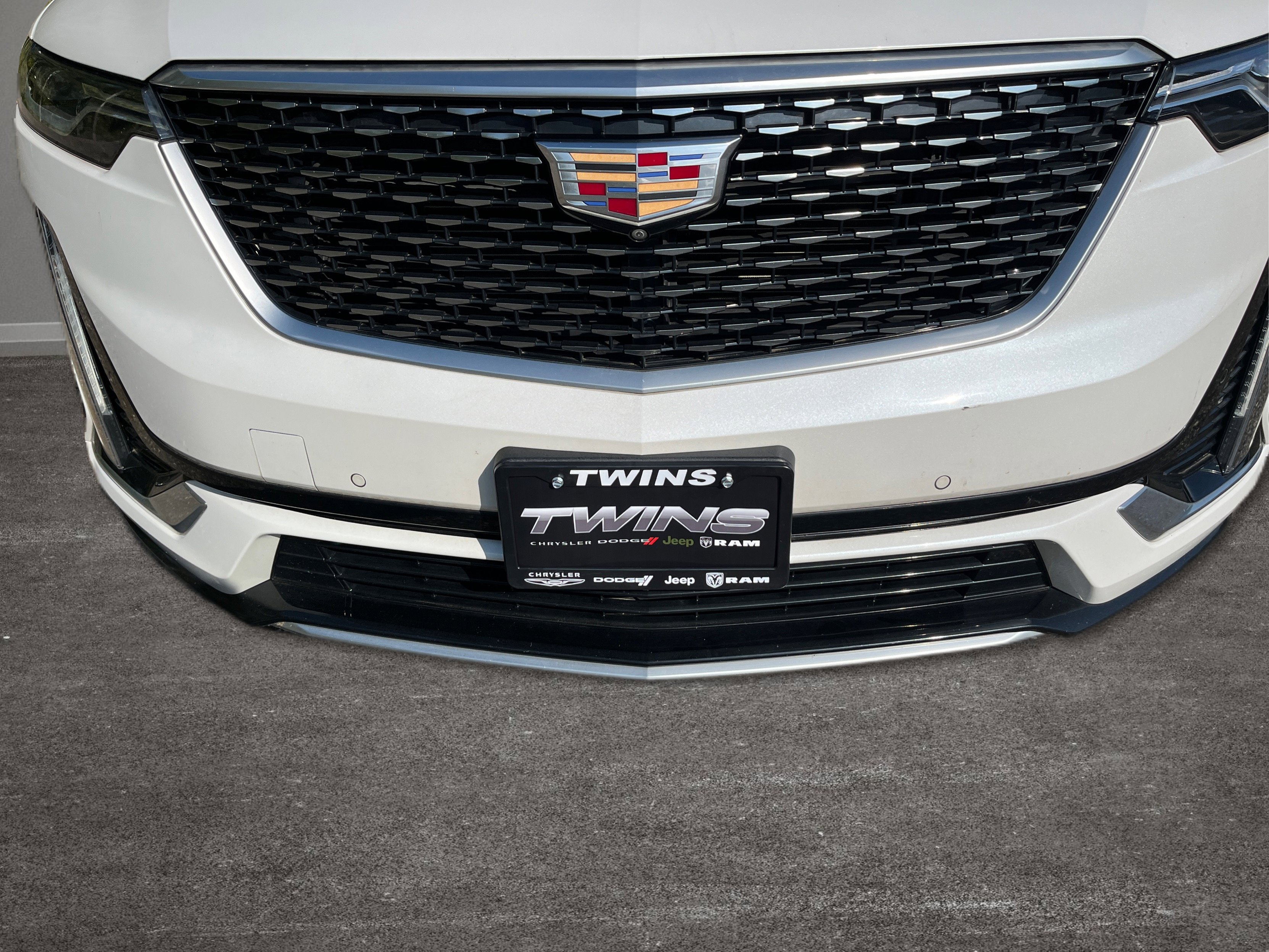 Used 2022 Cadillac XT6 Premium Luxury w/ Technology Package AWD/4WD image 27