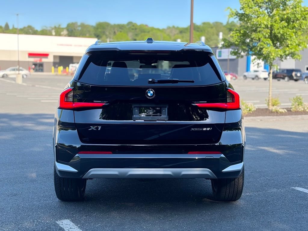Certified 2025 BMW X1 xDrive28i w/ Technology Package AWD/4WD image 5