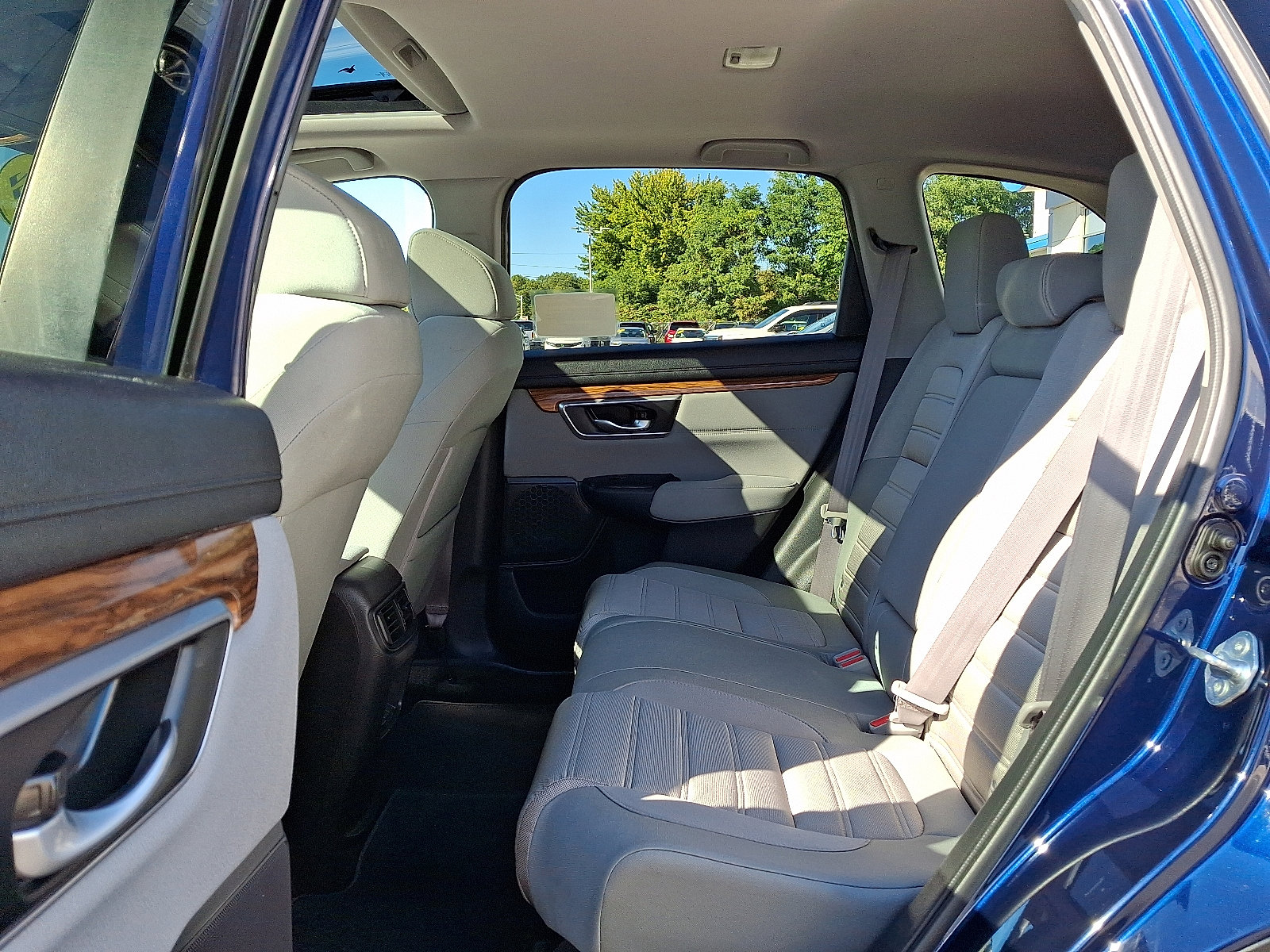 Used 2022 Honda CR-V EX image 10