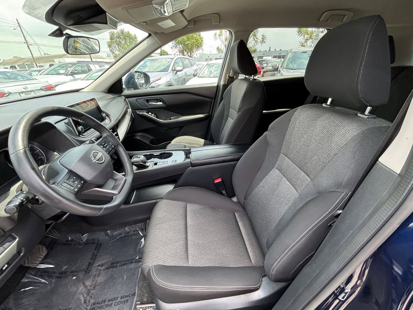 Used 2025 Nissan Rogue SV FWD image 28
