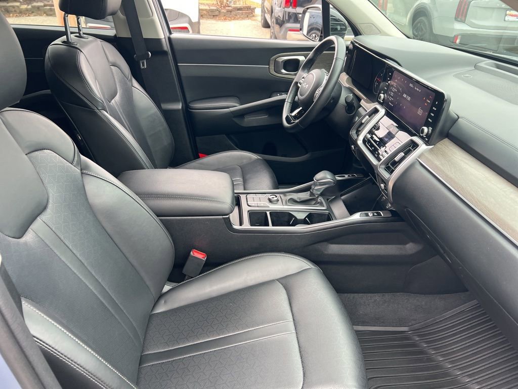 Certified 2023 Kia Sorento S image 19