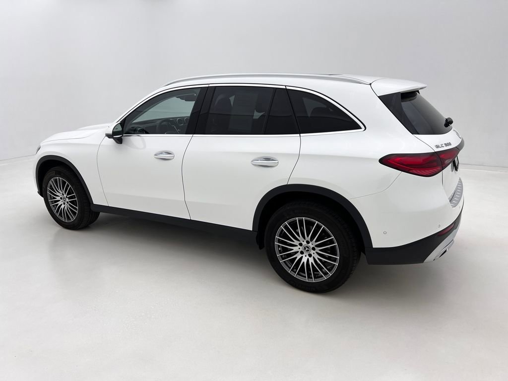 Used 2024 Mercedes-Benz GLC 300 4MATIC image 10