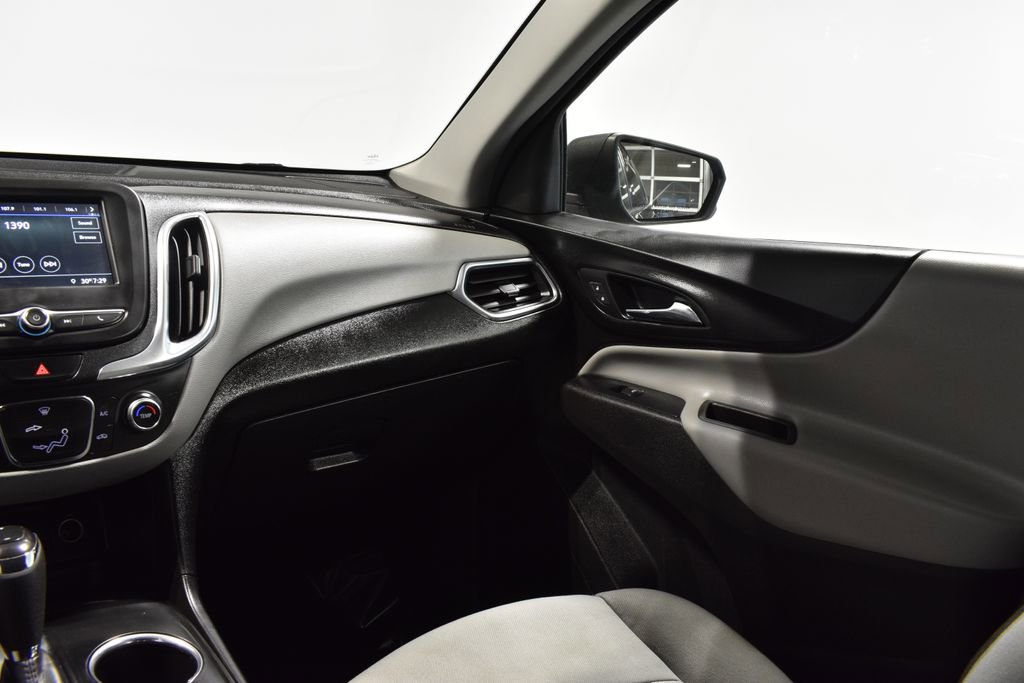Used 2019 Chevrolet Equinox LS w/ LS Convenience Package image 16