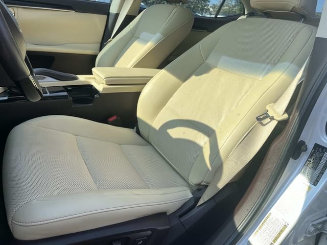 Used 2018 Lexus ES 350 w/ Navigation System Package FWD image 32
