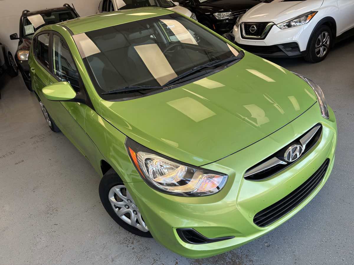Used 2012 Hyundai Accent GS image 8
