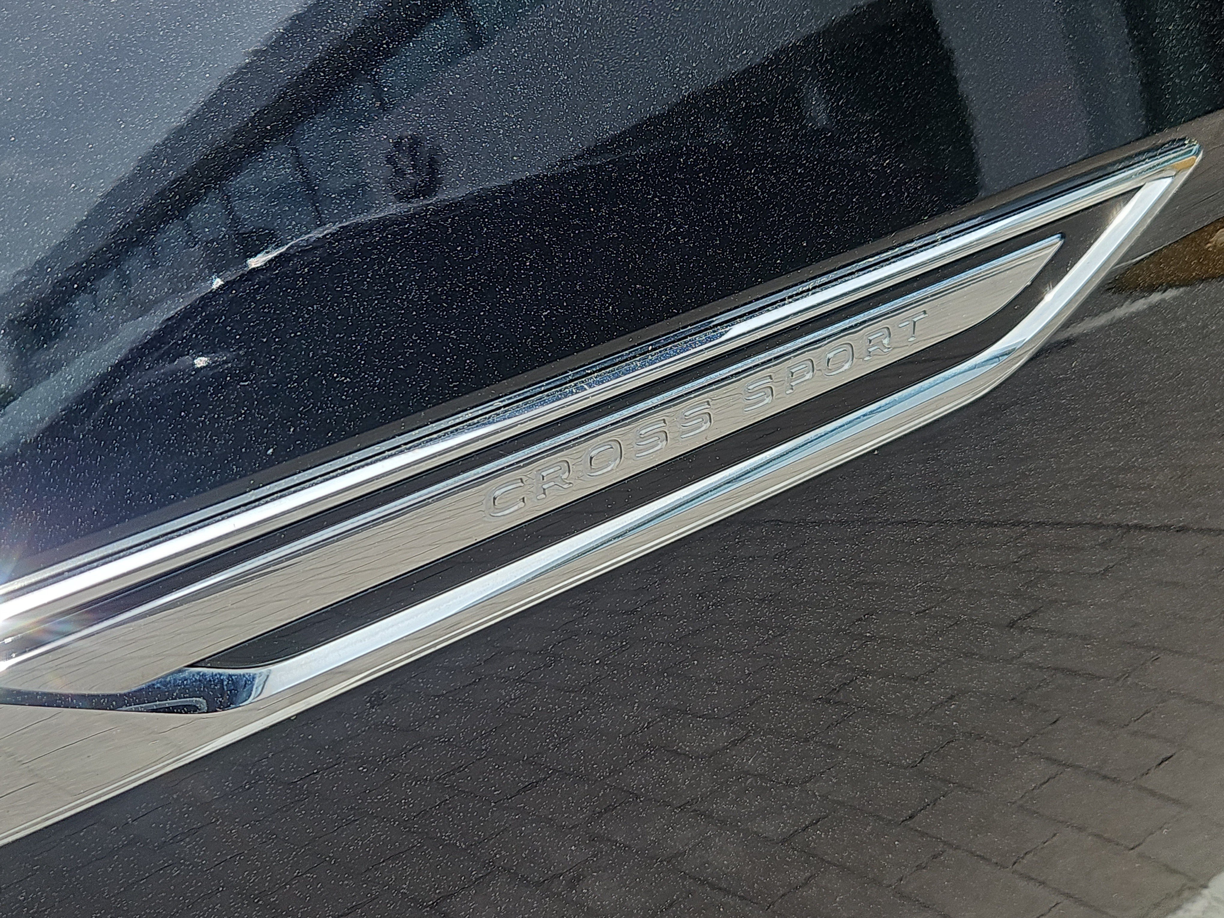 Certified 2023 Volkswagen Atlas Cross Sport SEL AWD/4WD image 7