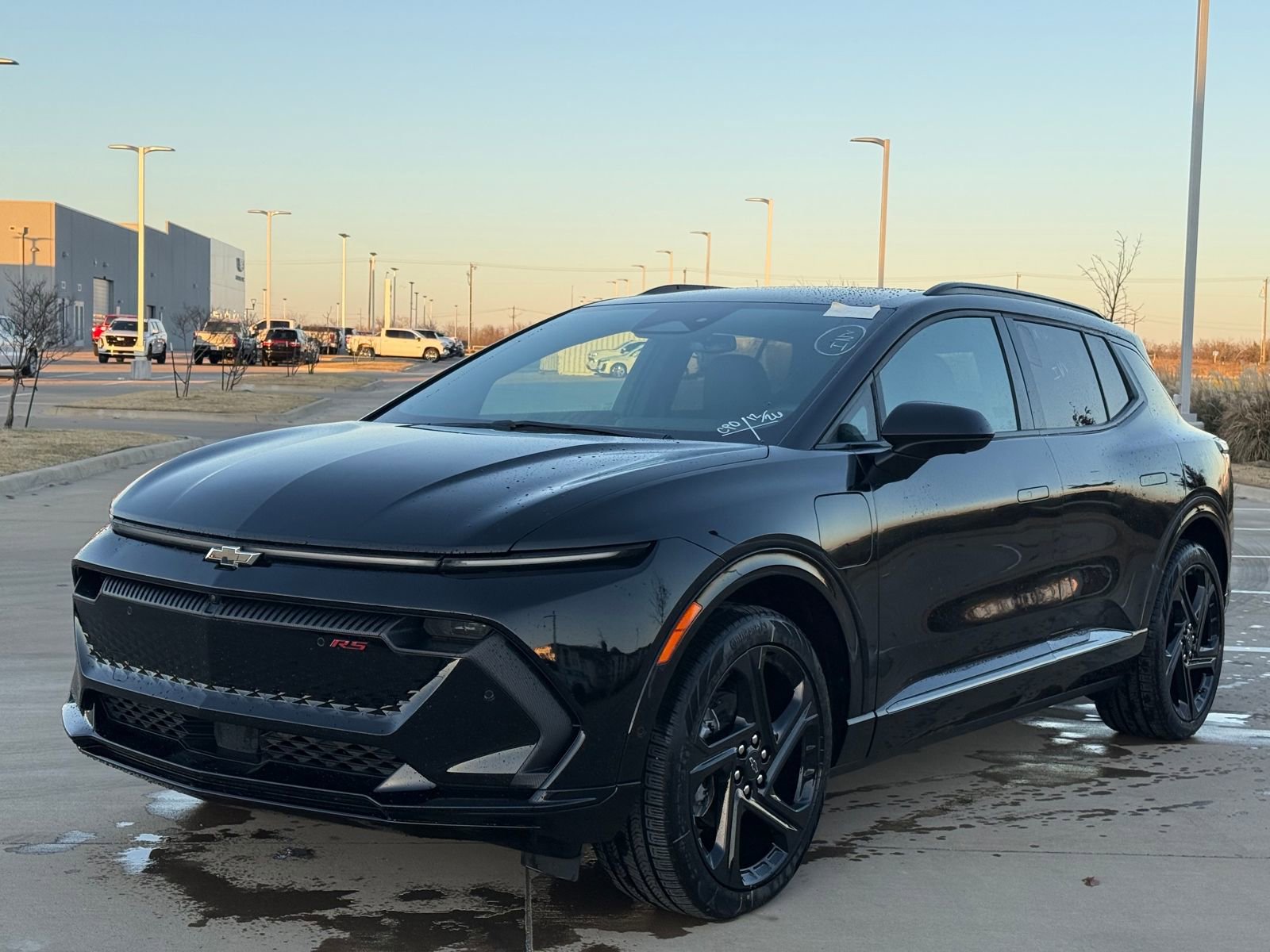 Used 2024 Chevrolet Equinox EV RS image 3