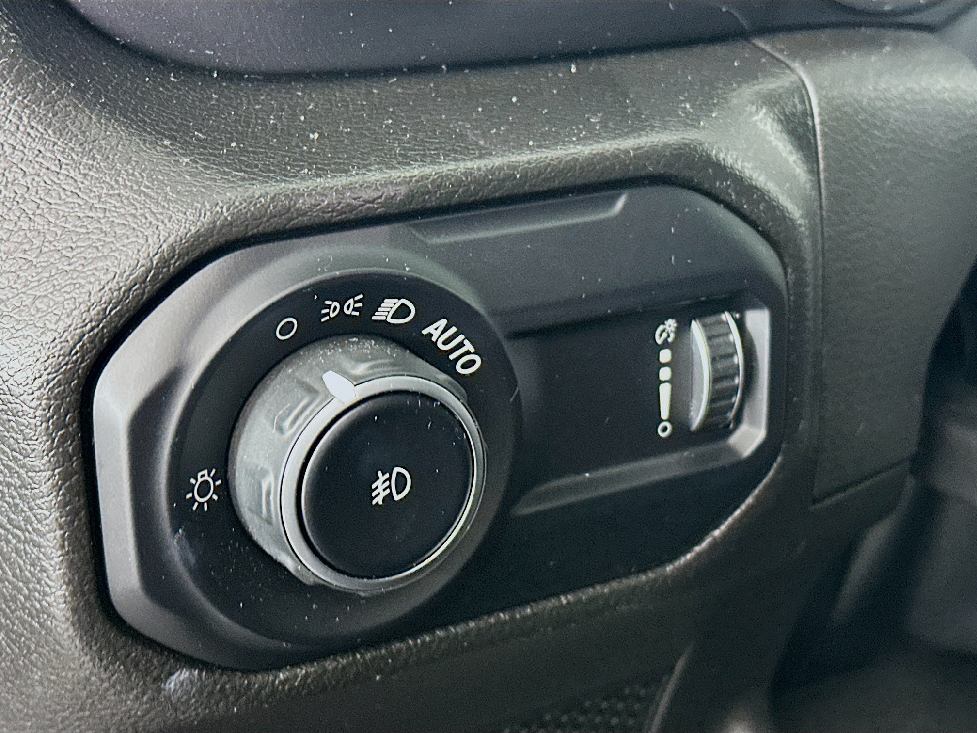 Used 2023 Jeep Wrangler Unlimited Sport AWD/4WD image 16