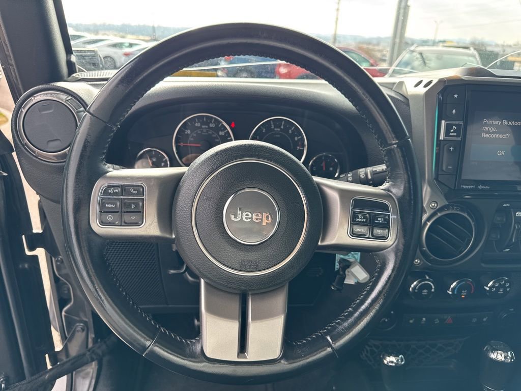 Used 2018 Jeep Wrangler Unlimited Sahara image 12