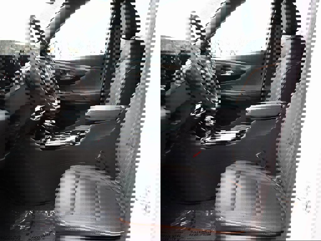 Used 2025 Buick Envista Avenir image 24