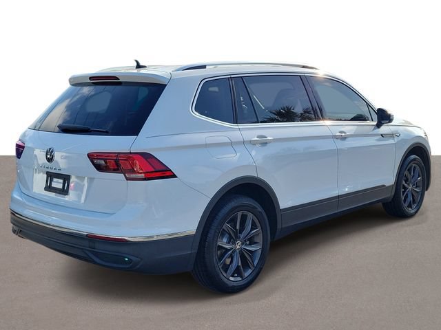 Certified 2024 Volkswagen Tiguan SE FWD image 4