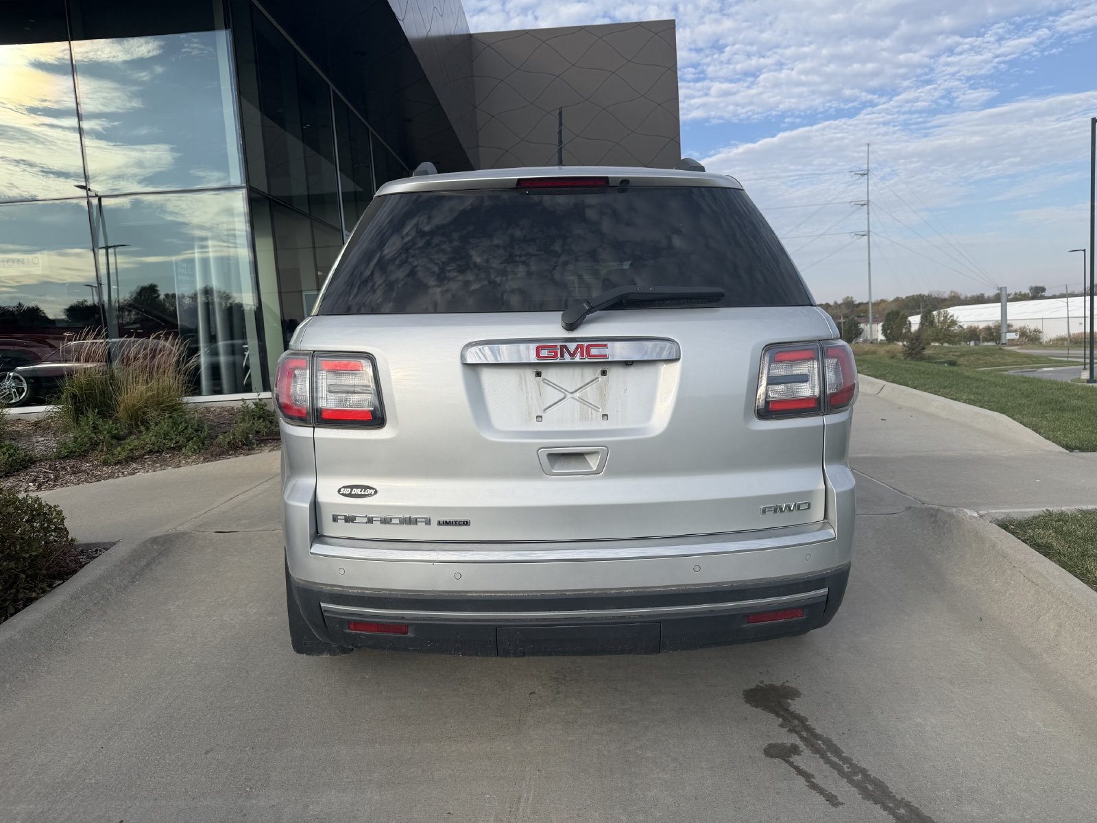 Used 2017 GMC Acadia Limited SLT AWD/4WD image 8