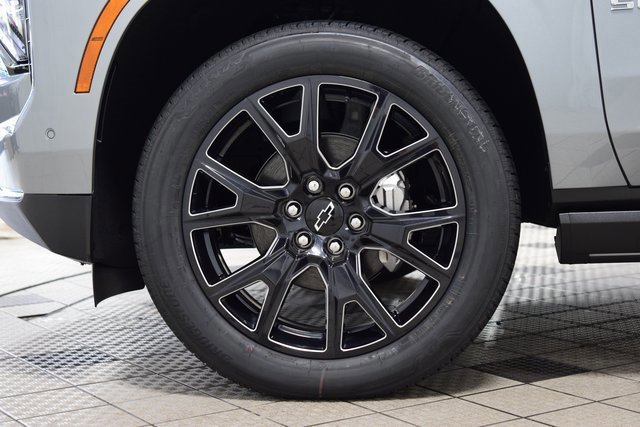 New 2026 Chevrolet Suburban High Country image 28