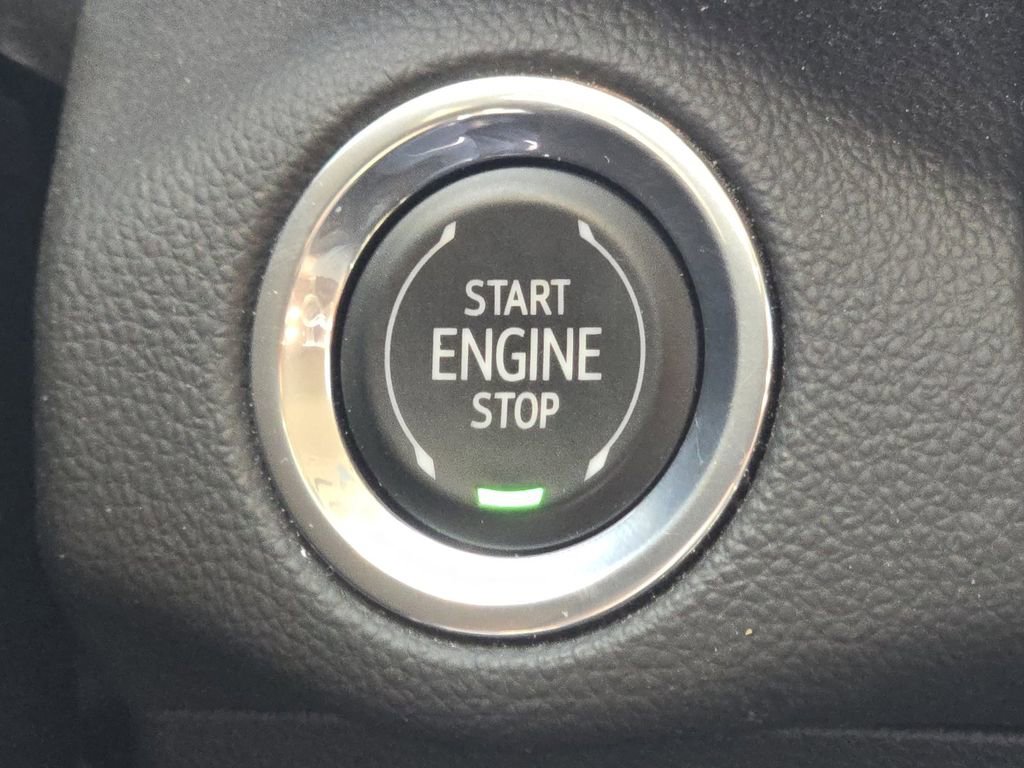 Used 2023 Buick Envision Essence FWD image 32