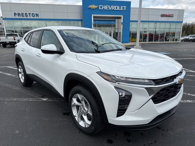 New 2026 Chevrolet Trax LS image 3