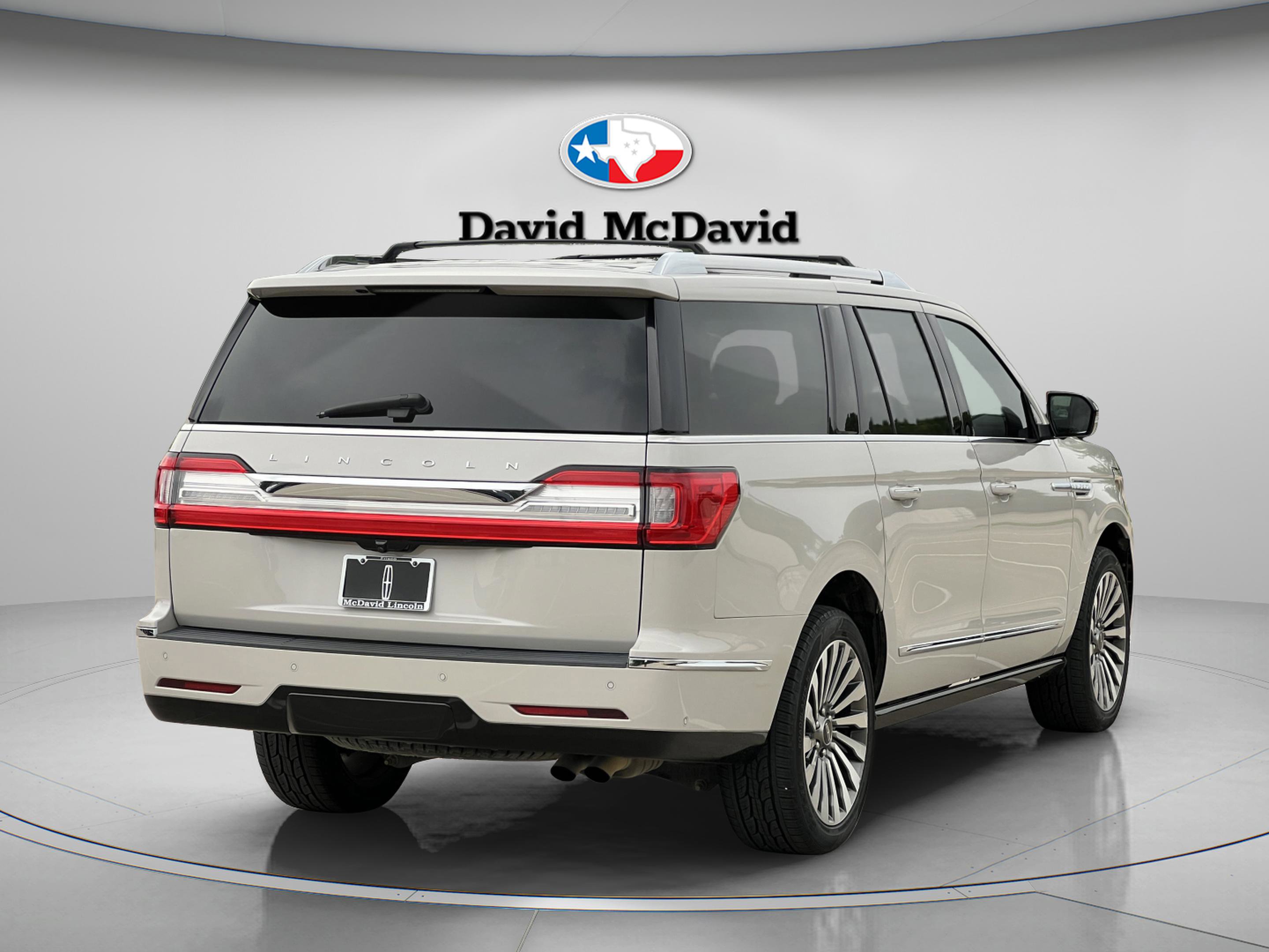 Certified 2021 Lincoln Navigator L Reserve w/ Luxury Package AWD/4WD image 7