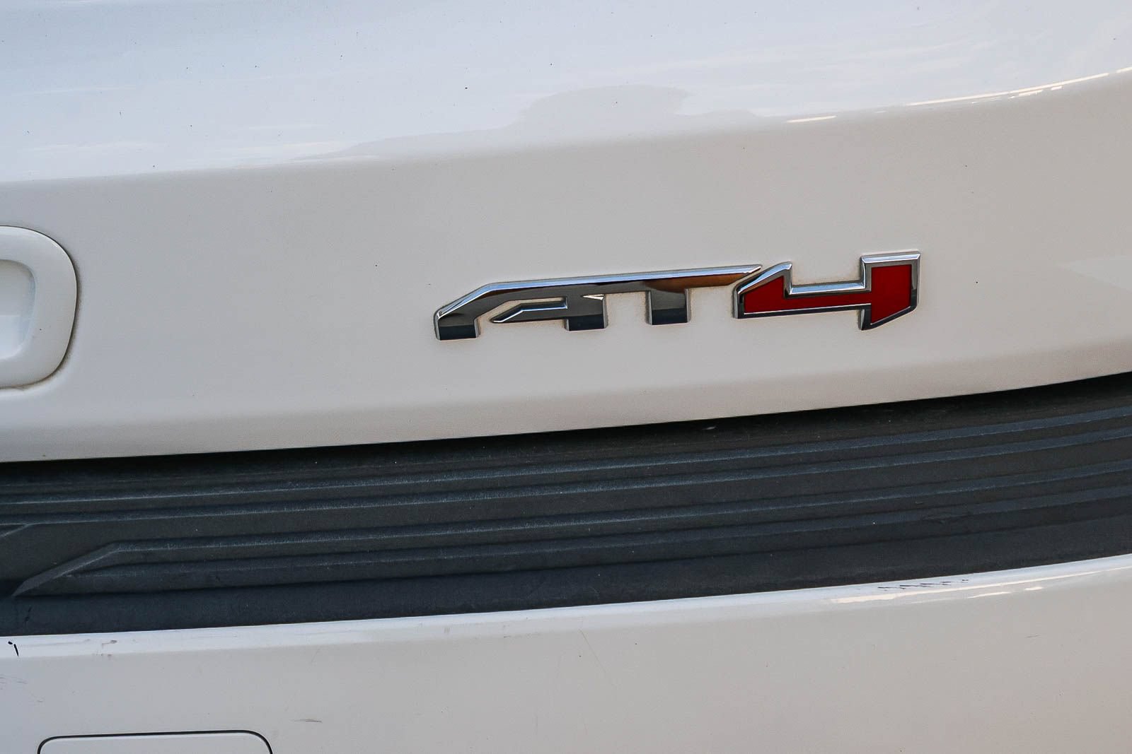 Used 2024 GMC Yukon AT4 w/ AT4 Premium Plus Package AWD/4WD image 13