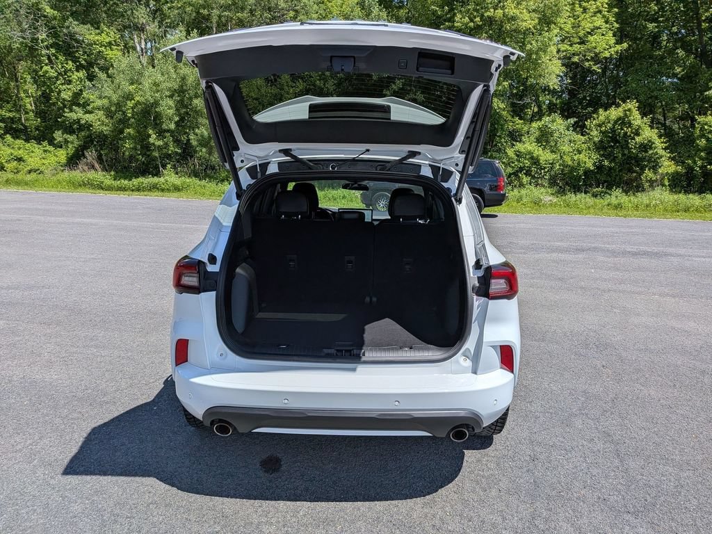 Used 2023 Ford Escape ST-Line w/ Tech Pack #1 AWD/4WD image 21