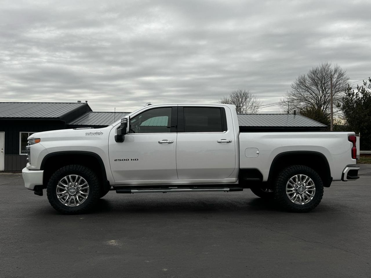 Used 2020 Chevrolet Silverado 2500 High Country w/ Z71 Off-Road Package image 2