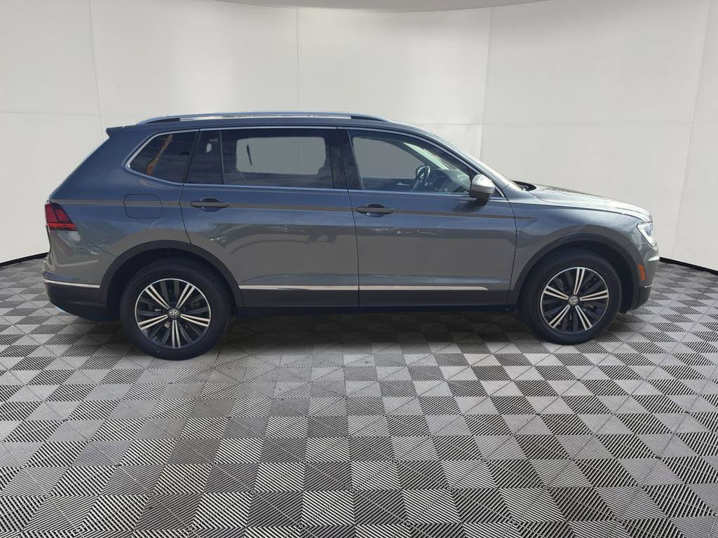 Used 2019 Volkswagen Tiguan SEL w/ 3rd Row Seat Package AWD/4WD image 9