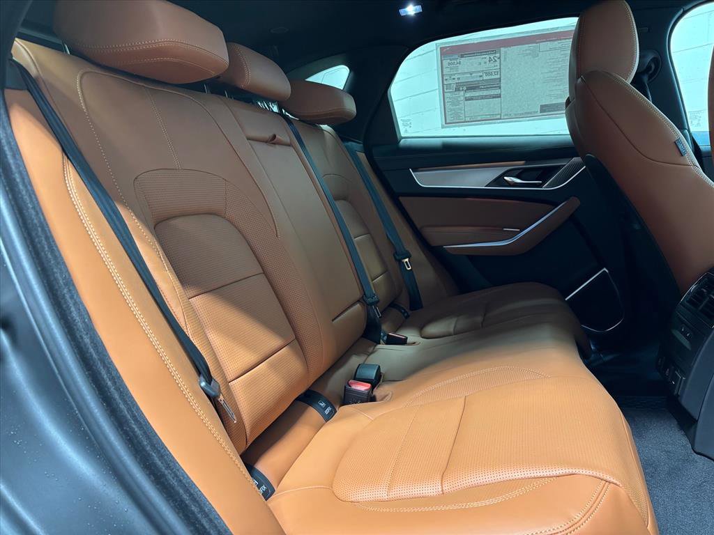 New 2026 Jaguar F-PACE R-Dynamic S image 39
