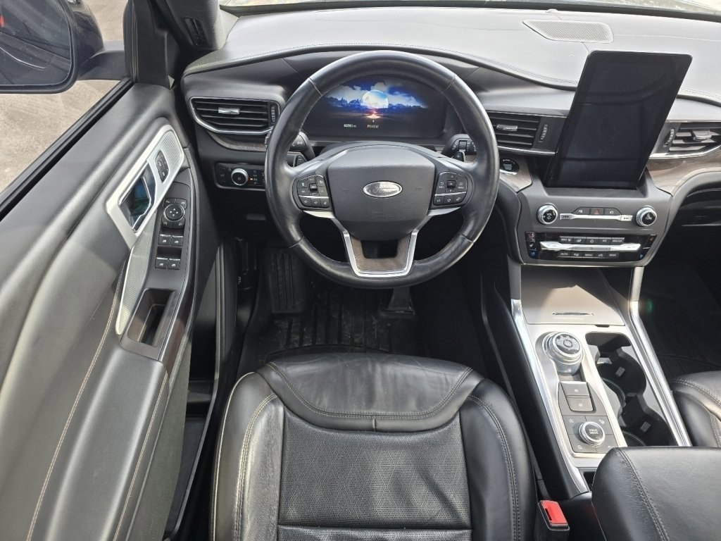 Used 2020 Ford Explorer Platinum w/ Premium Technology Package image 20