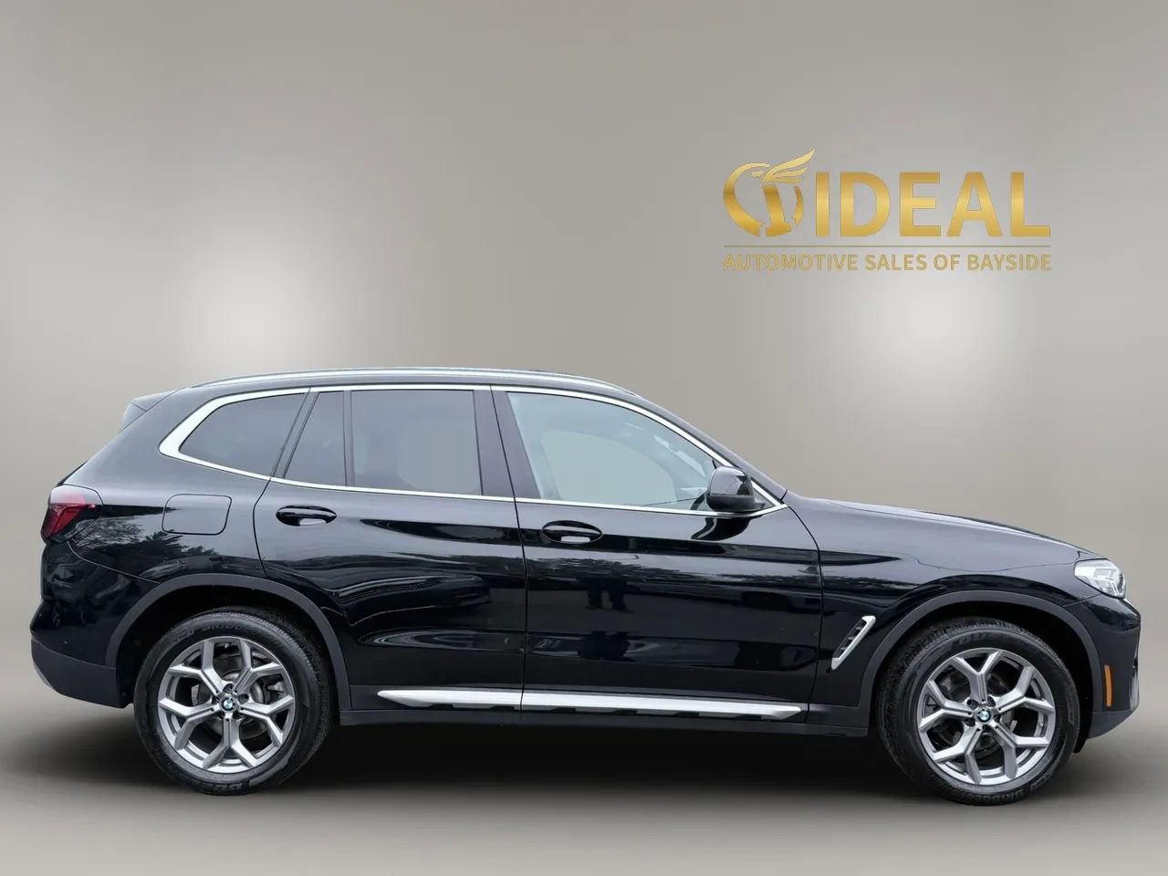 Used 2024 BMW X3 xDrive30i w/ Premium Package AWD/4WD image 8