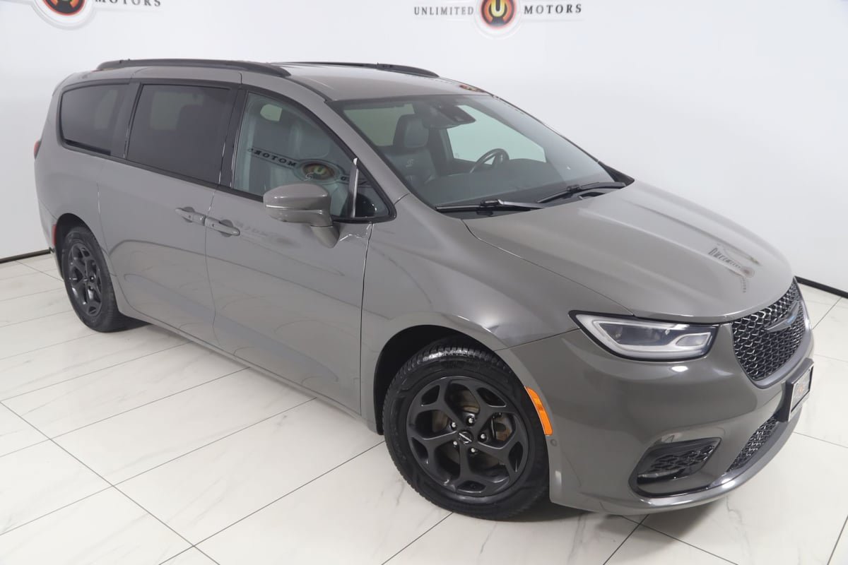 Used 2021 Chrysler Pacifica Touring-L w/ S Appearance Package FWD image 20