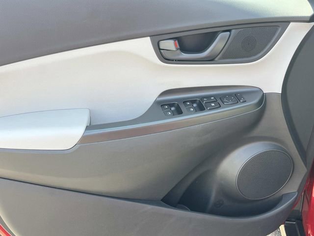 Used 2023 Hyundai Kona SEL image 25